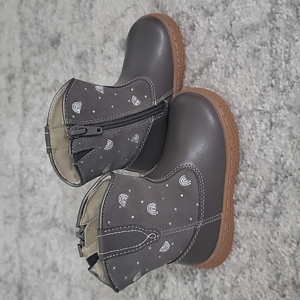 Livie and Luca brown girl boots, size 6 , never worn